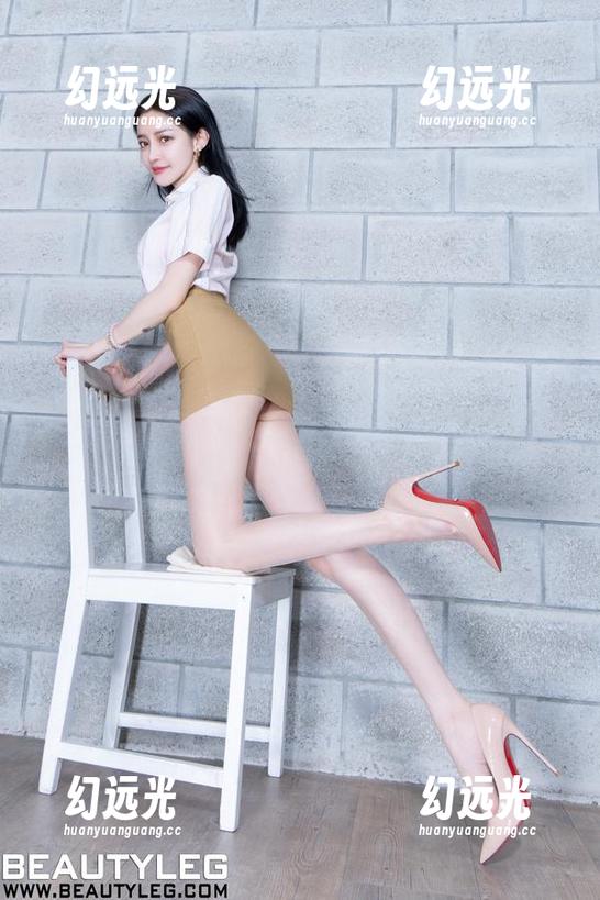 Beautyleg-Jessie Beautyleg - 职业装变身!Jessie的私拍体现了另一种可能