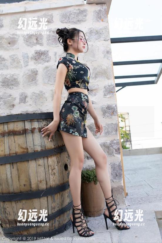 MiStar魅妍社 - 穆菲菲的奶牛美图：说不准，她也是个未来的牧场主。
