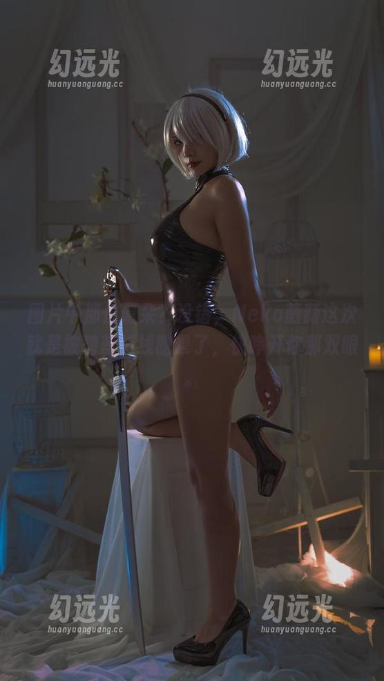 图片中那位黛朵？没错，Neko薇薇这次就是被碧蓝航线眩晕了，快睁开你那双眼。