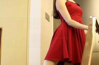分享ROSI黑边蕾丝套图，我到底该关注哪里啊……