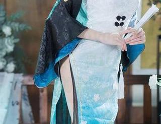 她的最新套图！Tomoyo酱和那条碧蓝航线-能代礼服的结合，真让人感到一阵丝滑般的美好。
