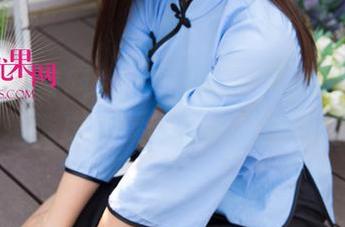 UGirls尤果网 – 从苏糯米的镜头里看丝袜，精选启示：优雅与轻挑的搭配