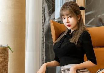 XINGYAN星颜社 – 李丽莎的透明私拍，图包中的光影好像星空一样