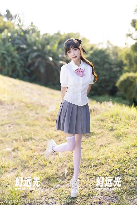 Xiuren秀人网-Cherry樱桃酱 Xiuren秀人网 - Cherry樱桃酱的黑白写照,竟然让我想起旧电影里的气息,美感爆棚。