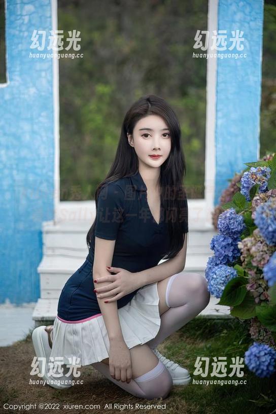 Xiuren秀人网 - 图片中的圣诞气氛，夏诗诗Sally让这一年都闪亮了起来！
