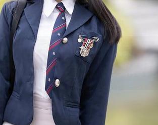 Xiuren秀人网 – 小小白思宜的女神气场，福利原图，直让人目光纠结。