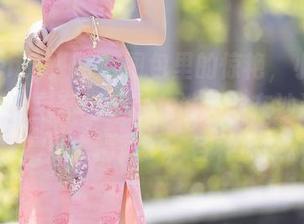 Xiuren秀人网 – 图包里的惊艳，小茉莉jasmine全套比基尼，谁还能在沙滩上参赛？！太精彩了，各种撩拨。