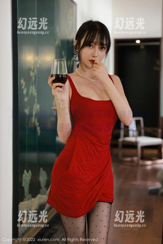 Xiuren秀人网 - 双马尾写真，徐微微mia竟然把我童年的憧憬给撩了起来？