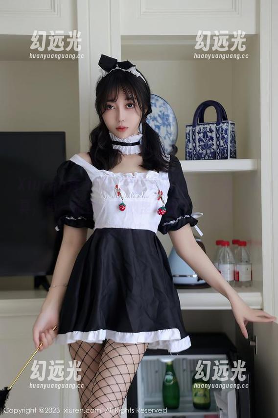 Xiuren秀人网 - 芭比KIKI的“天台”写真，每一张都让人心里蹦出个小澎湃，只想立刻去那儿！