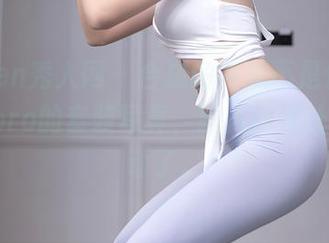 Xiuren秀人网 – 合成的完美不是偶然，软软roro的套装写真，图片倒是让人走不动了。