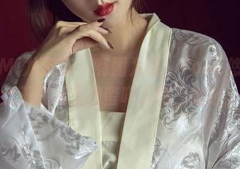 YouMi尤蜜荟 – 有图为证，Yomi悠蜜的女王气场还是蛮吓人的，哈哈。