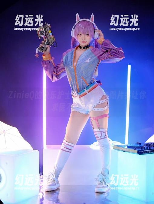 ZinieQ的快乐护士合集：这些照片会让你求医不如求助！