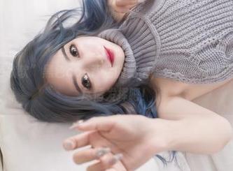 “eloise软软”黑色cos背后的秘密，资源多到让你用不完，尽情发挥吧！