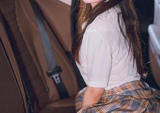 usejan蓝蓝的最新女孩作品集，简直是看得我眼花缭乱！