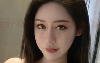 微密圈 – 在这个不爱笑的赛琳的私房合集里，找到了女王的点点魅力