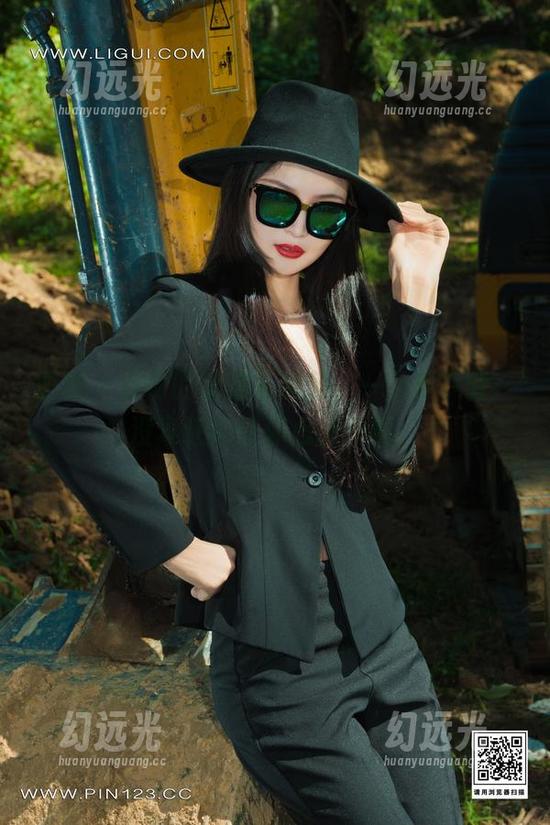 丽柜 - 佳怡的女孩写真集，一定要下载，没准还能让你心动一瞬。