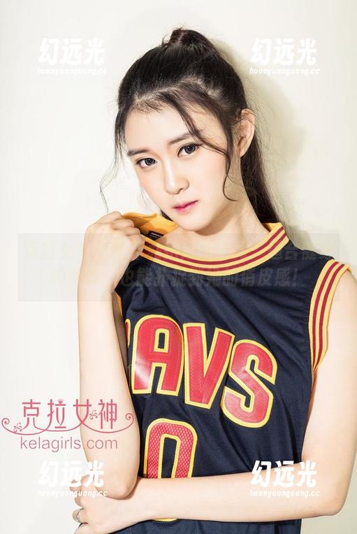 克拉女神 - 菲菲私拍运动系列：适合健身的同时，也能扑捉到她的俏皮感！