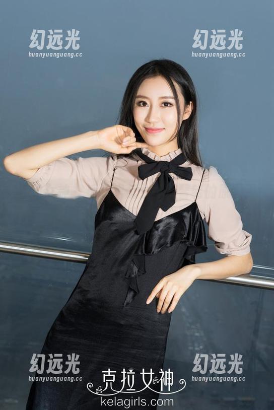 克拉女神 - 看短裙怎么撩，馨馨的原图更新也有惊艳一刻！