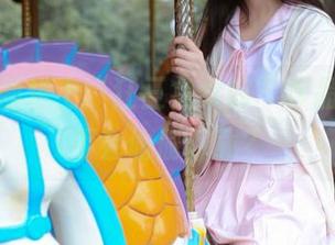 兔玩映画送上“狂三兔女郎”作品，你会不会偷偷下载？