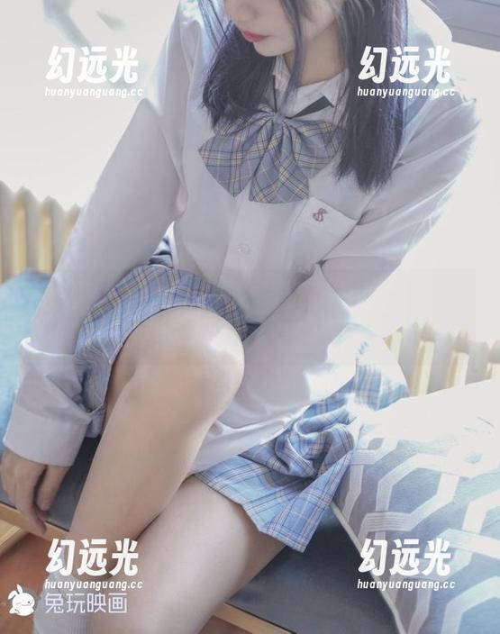 兔玩映画：高清图册——制服学妹甘甜得像糖葫芦，谁要来分一口？