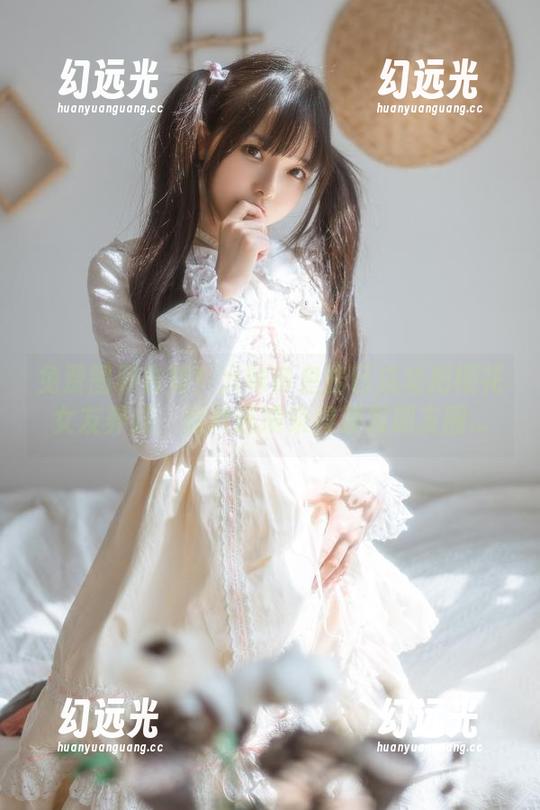 免费图册告知！六味帝皇酱已成功把樱花女友养成，照片还没来得及发朋友圈...