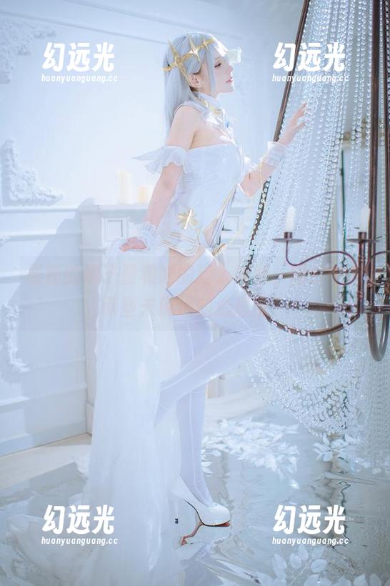 最新的凛子酱和她的迷人妹妹，图片中有哪些未说出的心思呢？
