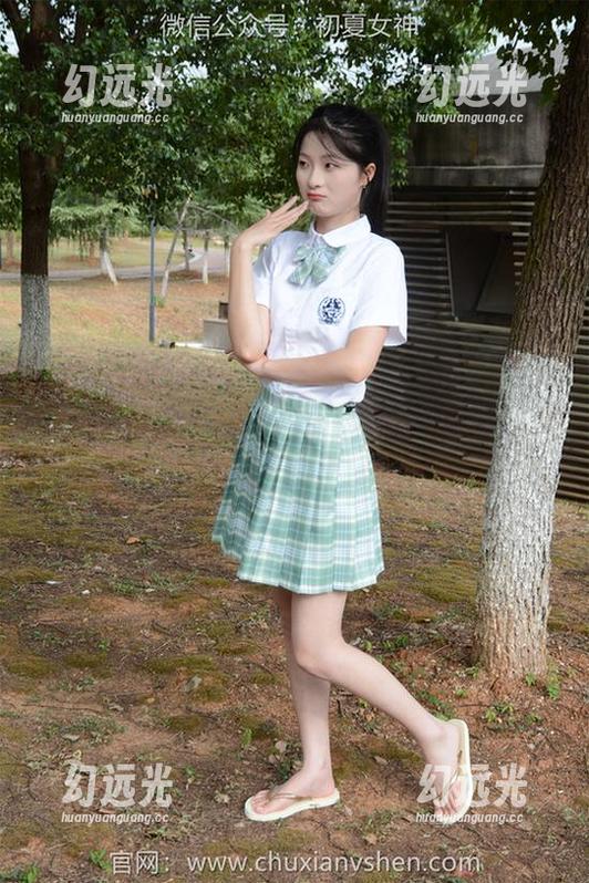 初夏女神 - 依依你确定不会跌倒？高跟鞋与工装的史诗联盟，图册来啦！