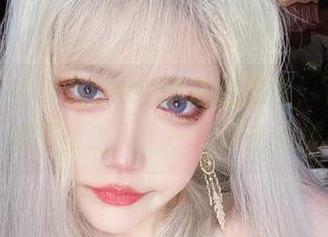 求一张：啾小妍Deer的白色图集，下载后不知不觉走入了一片纯白领域