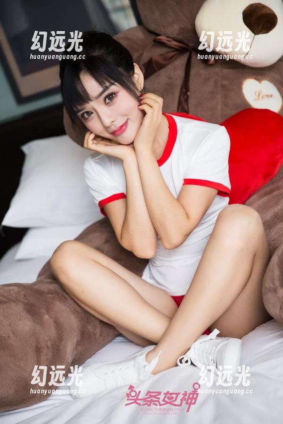头条女神 - 易阳在这里——在线晒图片，逝水流年不再是空话！