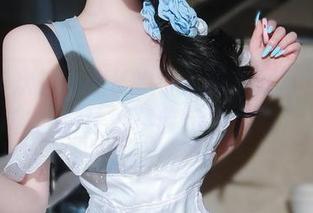 图册狂欢！女主K的小红帽与红苹果免费拿，别让好事临门不入啊！