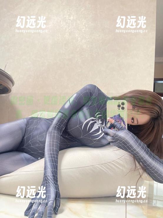 微密圈 - 更新通知，奶宝妹纸的职业装合集，感觉如同置身办公室的华丽旋律。