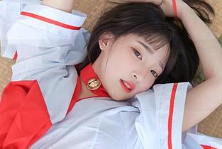 不得不说，姜仁卿(강인경)的福利写真就像是在撒糖，满满都是可爱
