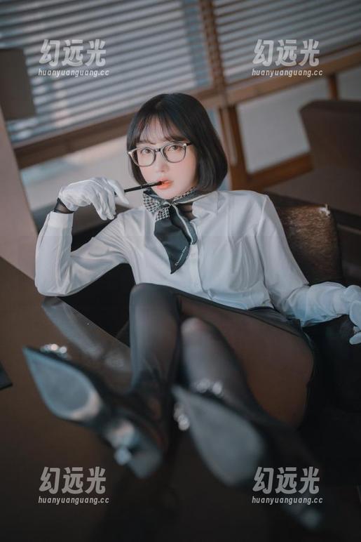 一部专属的秘书全集，孙乐乐(손예은)带你下载不一样的视角！