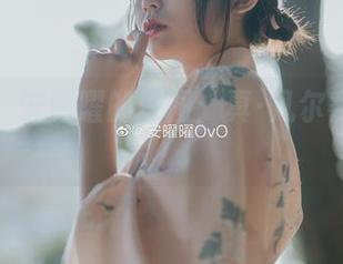 写真吧！安曜曜的原图：真·凡尔赛的纯白！