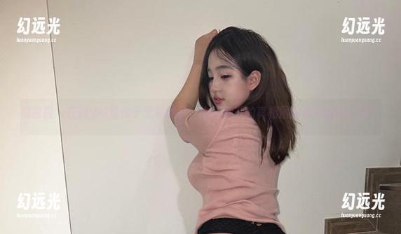 微密圈 - 在线小u优优子无畏展示，牛仔裤下的真相图集你准备好了吗？