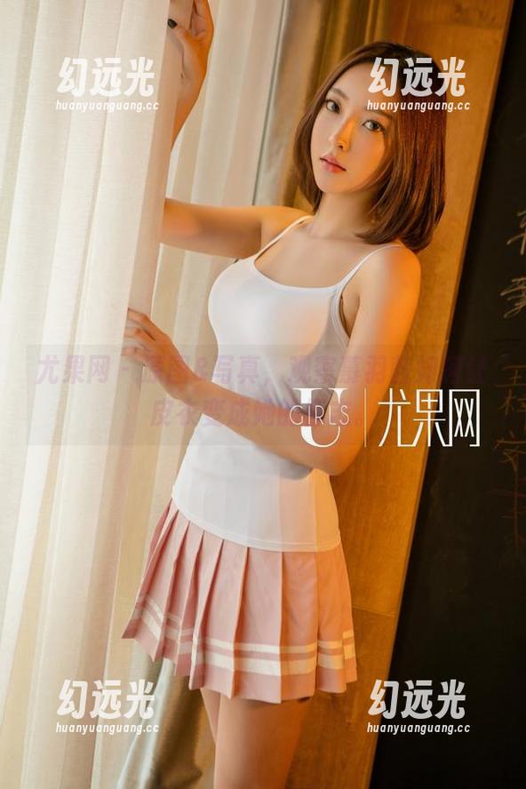 尤果网 - 原图&写真，观察慕羽茜如何让皮衣变成她的标志。