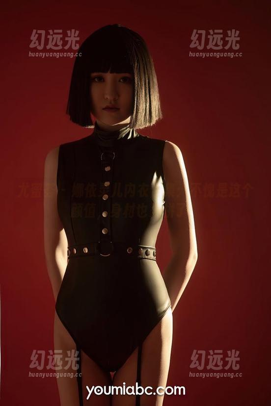 尤蜜荟 - 娜依灵儿内衣合集：不愧是这个颜值，身材也是拼了！