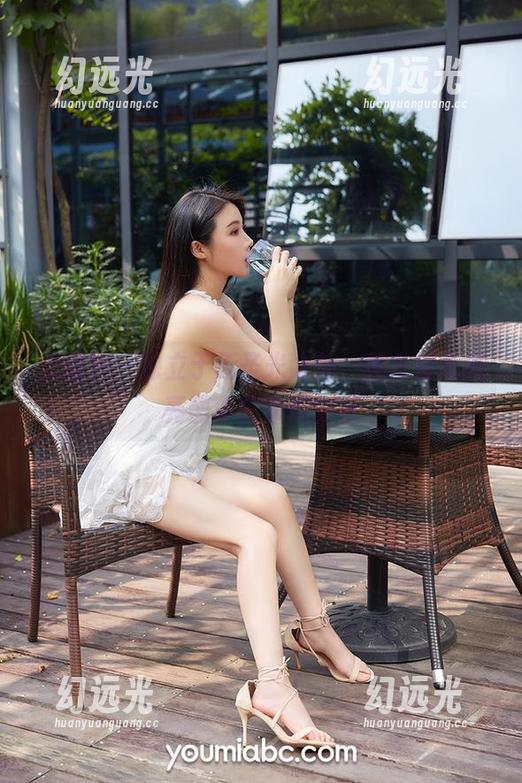 尤蜜荟 - 独立于无圣光之外，黄金宝儿闪亮图集的软糯侧面