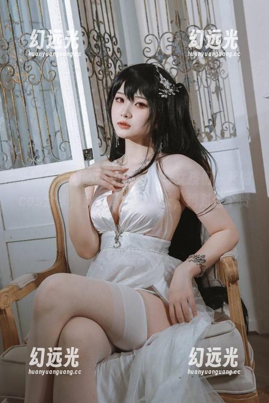 热情洋溢的屿鱼yukako与女孩们一起的cos分享，乱七八糟的欢乐，绝对值个赞！