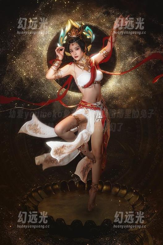 幼爱youmeko 幼爱youmeko兔女郎,cos图册里的兔子和梦游,这搭配太魔幻了