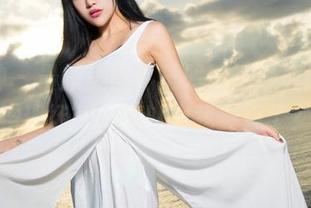 推女神 – 最新美图！王明明婚纱勇闯“求婚现场”，真以为我要嫁了？