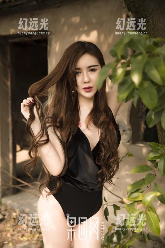 果团网 - 看吧！陈雅漫的白裙合集，绝对有让人多看几眼的魔力。