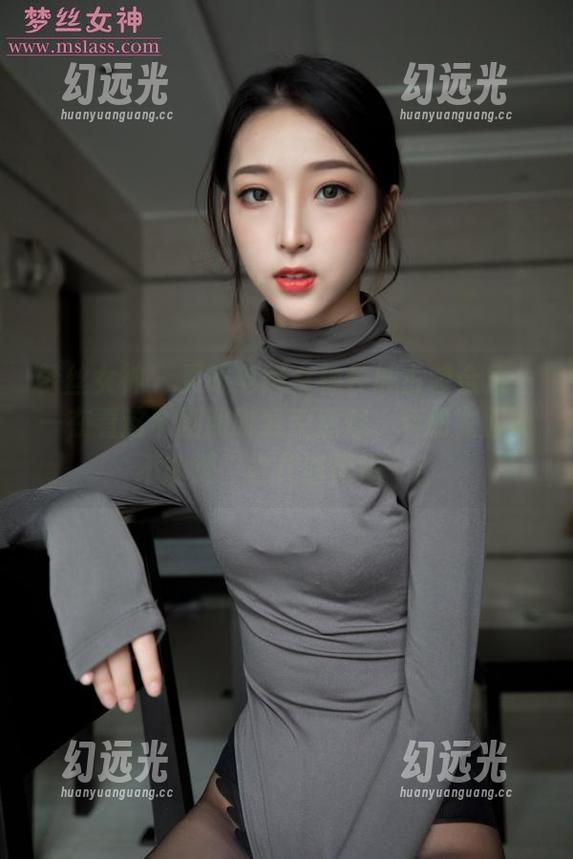 梦丝女神 - 灵唯电喵女神长城古装合集——在看这个剧照时我突然想，华丽衣服能不能算“古代时尚周”？