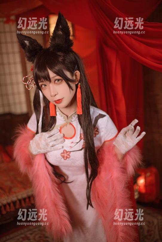 樱落Selena的私拍大凤礼服，果然是“只可远观”！