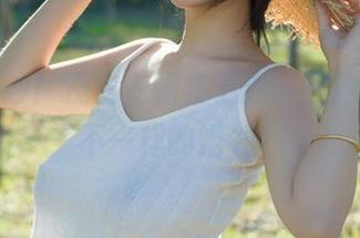 钟爱婚纱！浅安安图集更新，在这边聊聊不一样的婚礼！