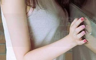 爱尤物 – 李薇薇——这位自带“女王”属性的博主，分享她的惊艳作品集。