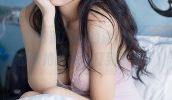 爱蜜社 – 看莉莉Lily的油亮作品：我的屏幕都被她的高光打到反光了！