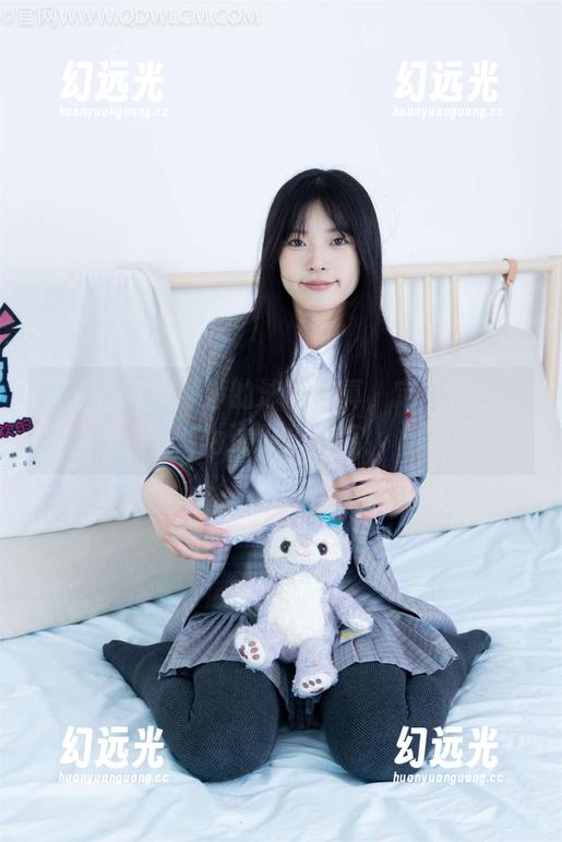物恋传媒 - 婷婷的泳衣写真，定制得好，就为这份精致感！