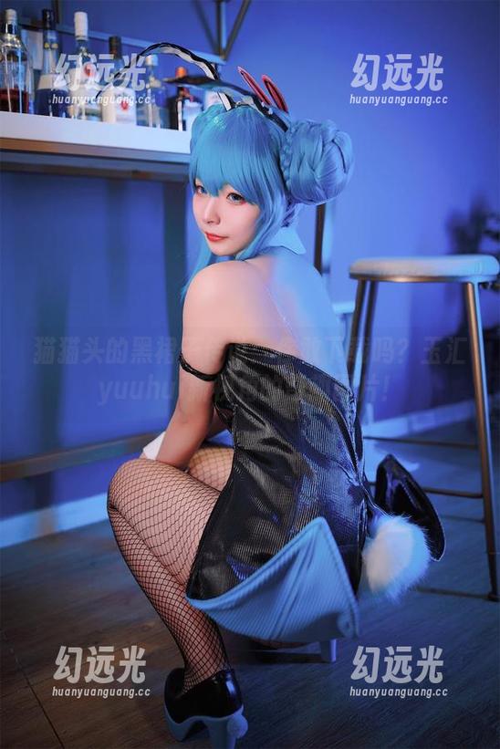 猫猫头的黑裙子传说：你敢下载吗？玉汇yuuhui新视角的奇趣图片！