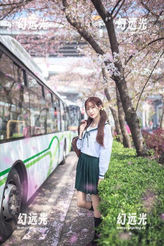 如果高跟鞋会说话，那王羽杉恐怕每天都听到赞美，图包真不错！